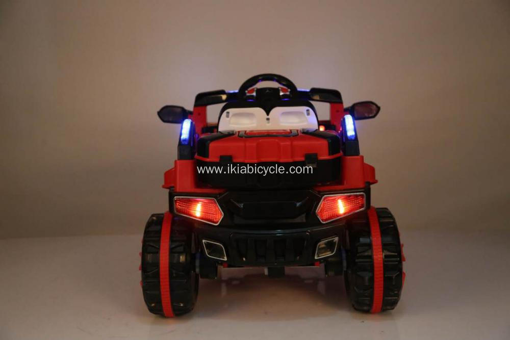 Red Ride em carro com controle remoto